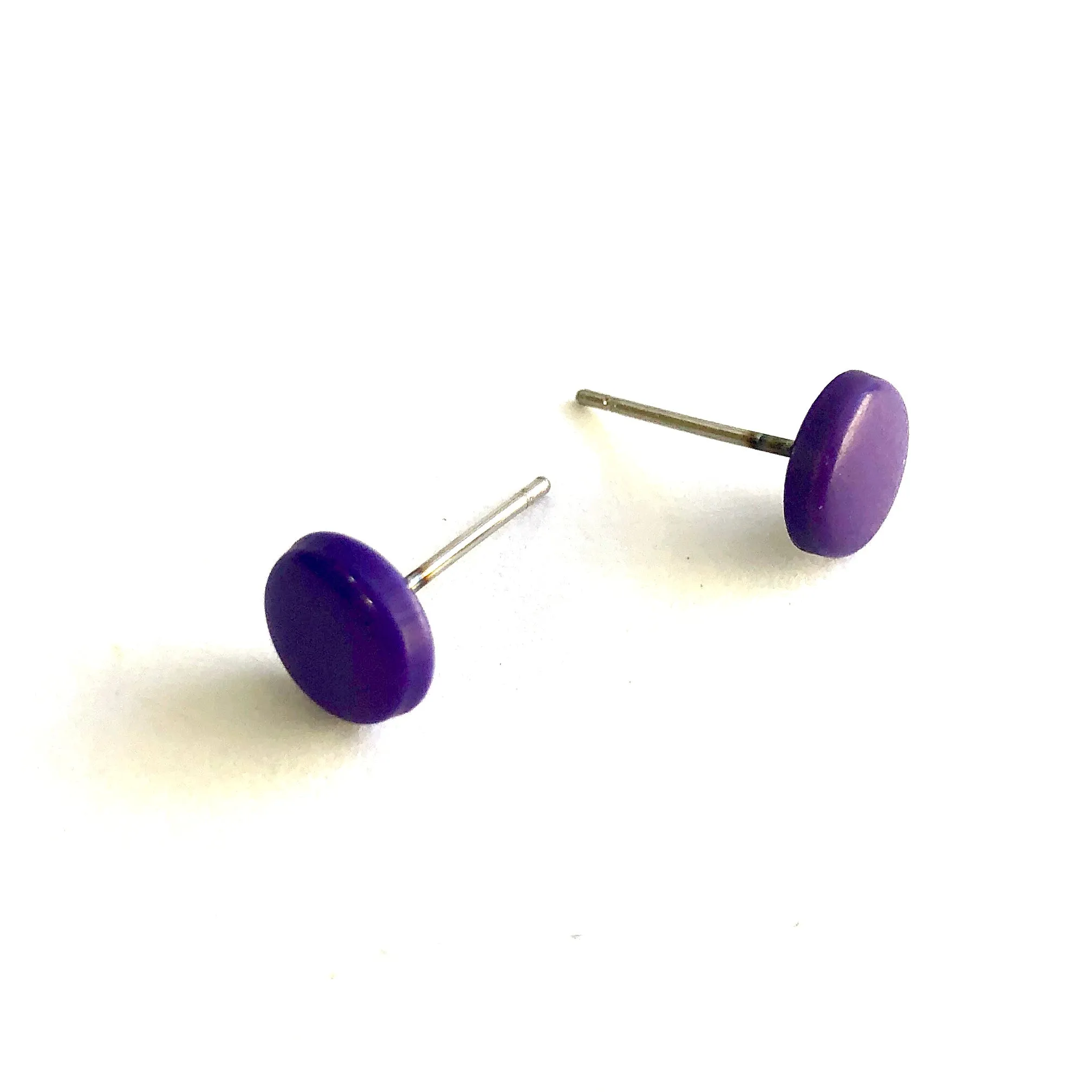 Purple Small Beveled Disc Stud Earrings